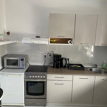 Apartman Paola - Massage Chair- 0-24 Self Check In Out- Zupanja Εξωτερικό φωτογραφία