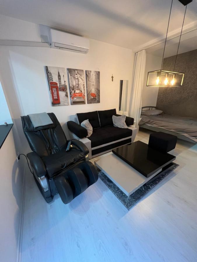 Apartman Paola - Massage Chair- 0-24 Self Check In Out- Zupanja Εξωτερικό φωτογραφία