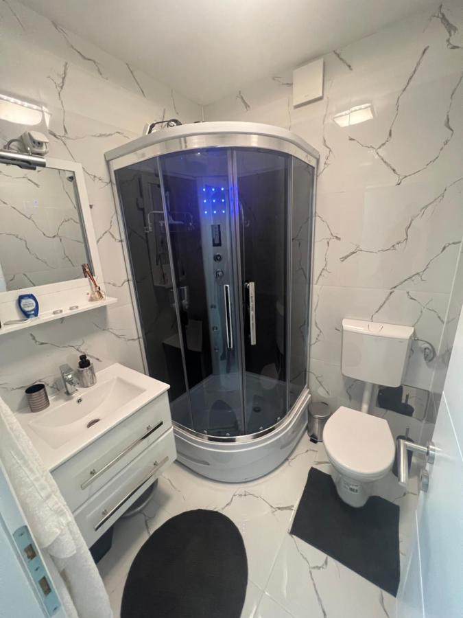 Apartman Paola - Massage Chair- 0-24 Self Check In Out- Zupanja Εξωτερικό φωτογραφία