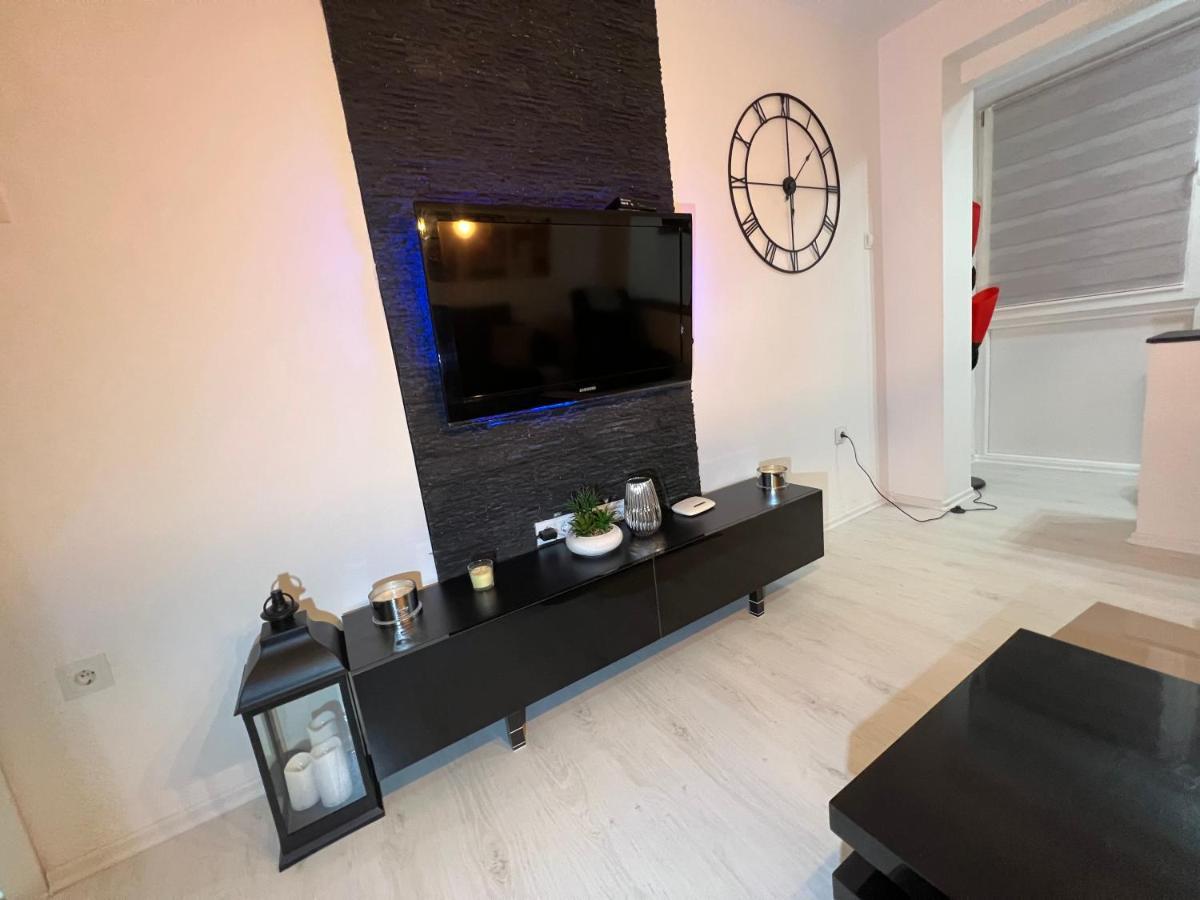 Apartman Paola - Massage Chair- 0-24 Self Check In Out- Zupanja Εξωτερικό φωτογραφία